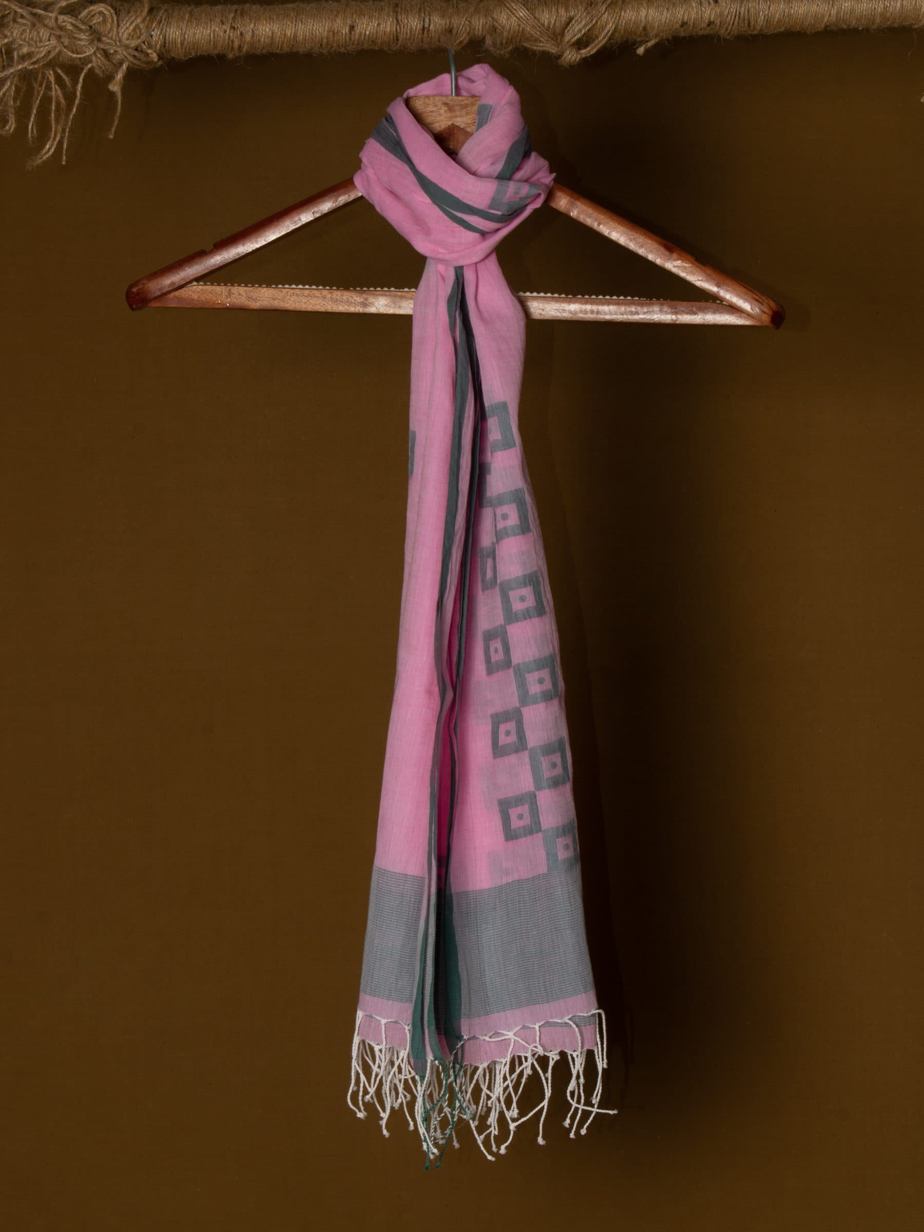 Geometric Pink Jamdani Handwoven Pure Cotton Scarf 18